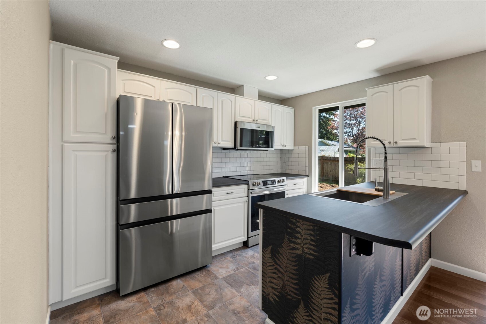 3707 Hoadly Loop Southeast Tumwater, WA 98501 - Photo 5 of 32