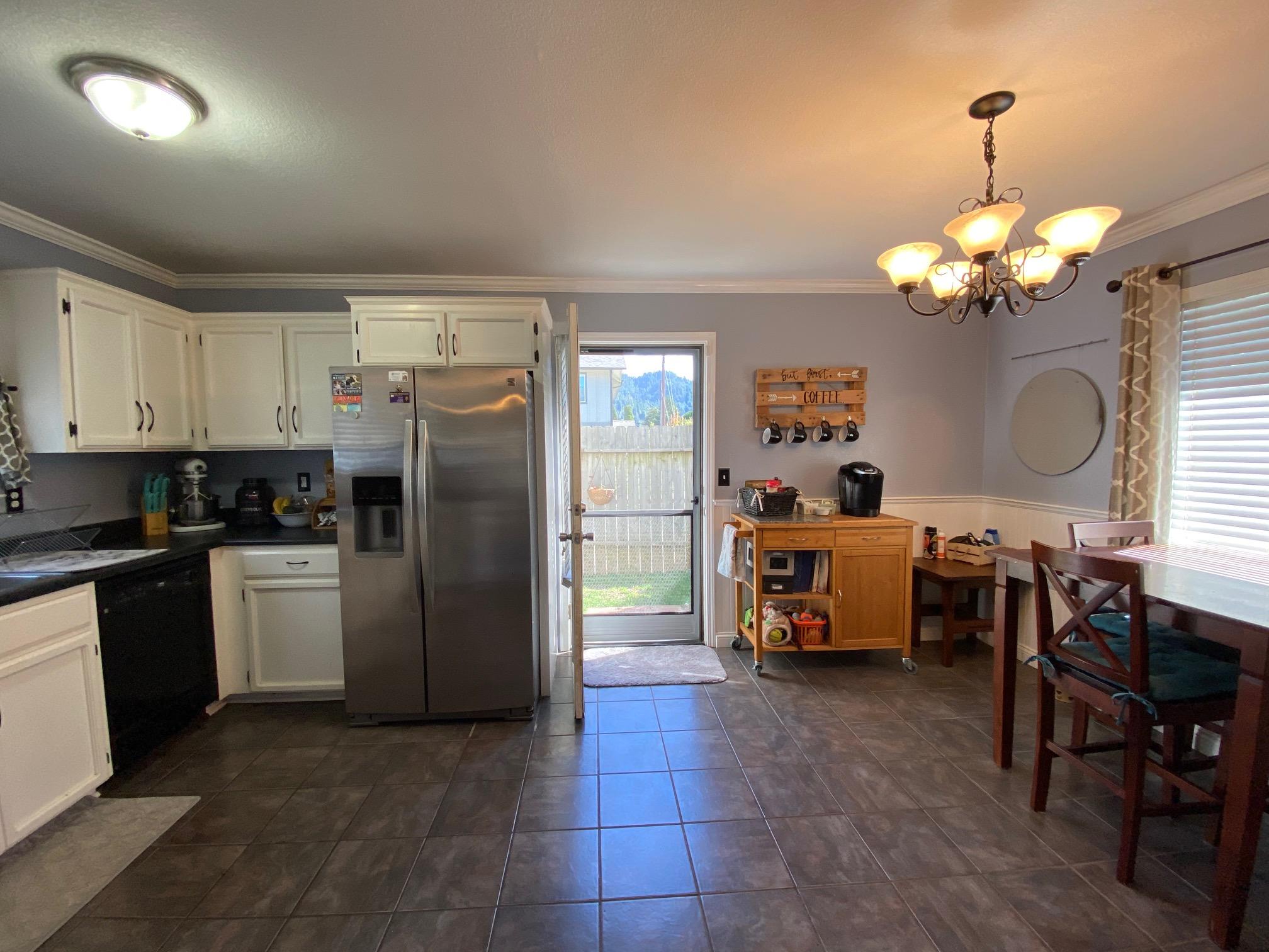 107 Berkeley Street Rio Dell, CA 95562 - Photo 14 of 33