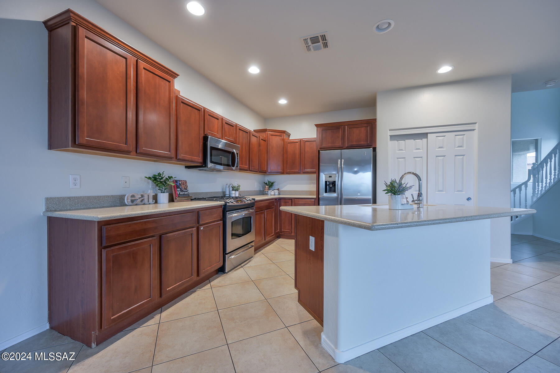 10565 East Water Poppy Road Tucson, AZ 85747 - Photo 1 of 46