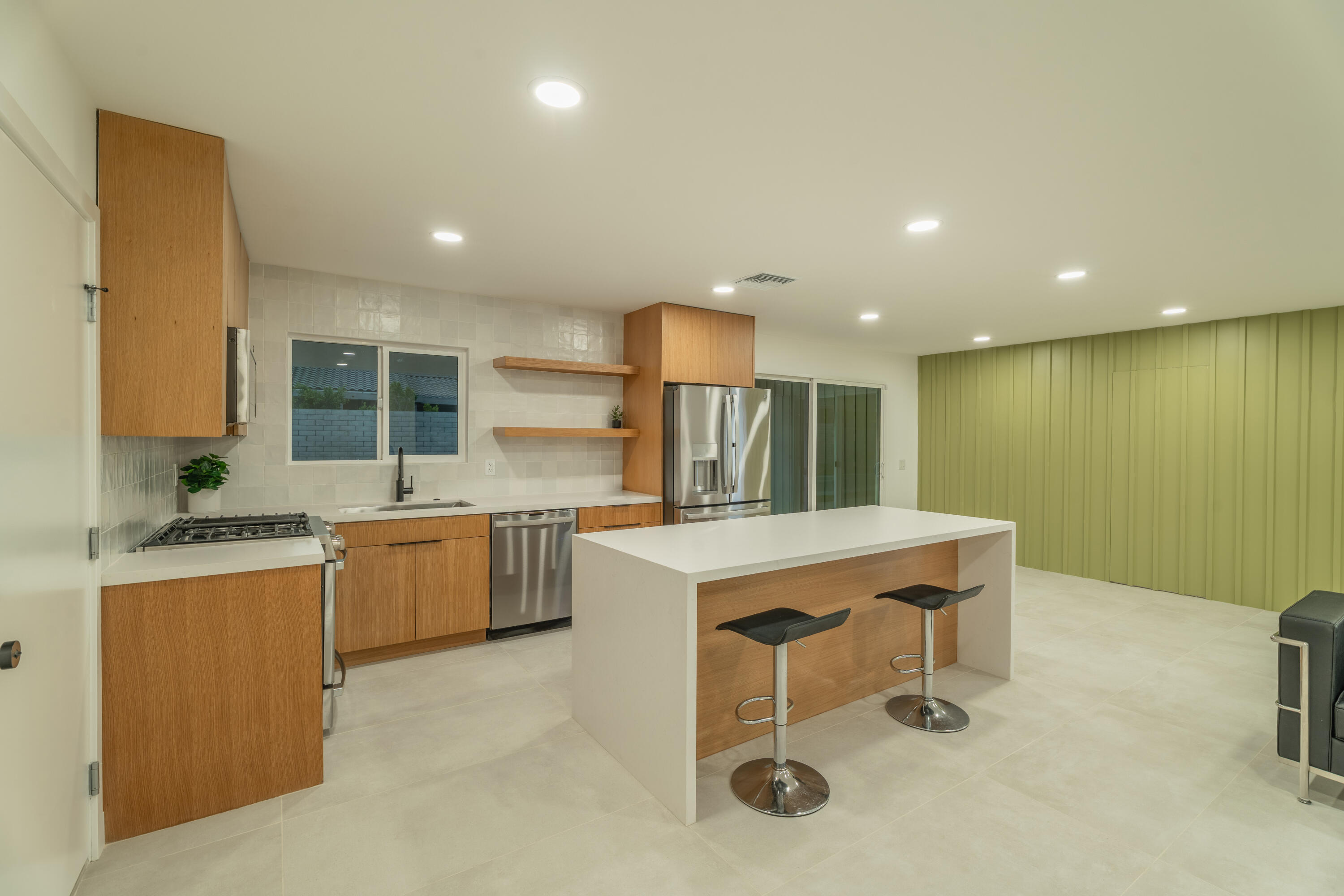 2139 North Deborah Road Palm Springs, CA 92262 - Photo 12 of 75 Deborah_Interior-2