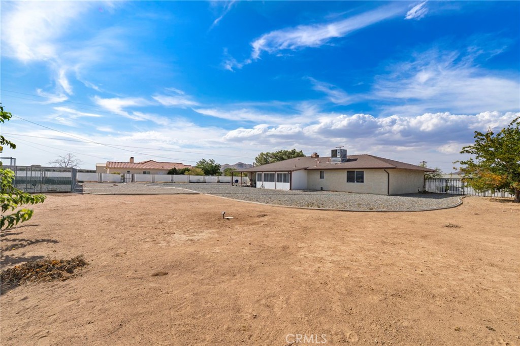 20971 Thunderbird Road Apple Valley, CA 92307 - Photo 30 of 40 Gallery Image 30