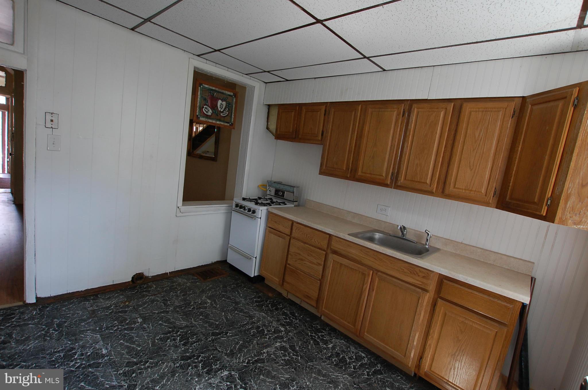 319 West 28th Street Baltimore, MD 21211 - Photo 11 of 11 Kitchen