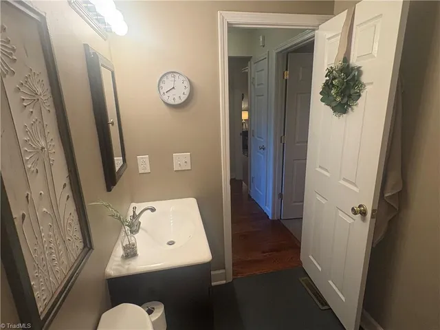 $500,000 | 6517 Blazingwood Drive, Pfafftown, NC 27040