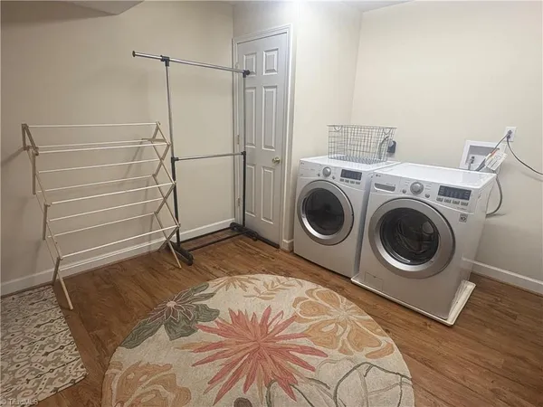 $484,900 | 6517 Blazingwood Drive, Pfafftown, NC 27040