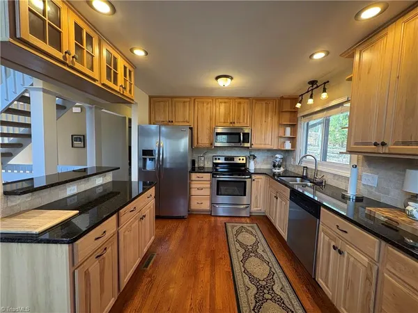 $484,900 | 6517 Blazingwood Drive, Pfafftown, NC 27040