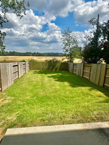 $1,549 | 62 Woodland Hills Drive, Unit B, Conroe, TX 77303