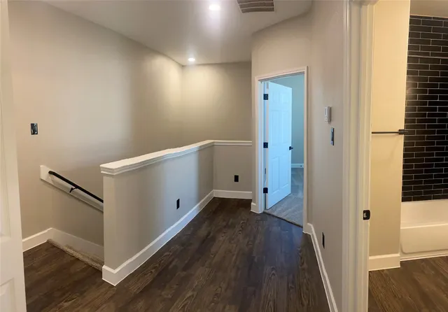 $1,549 | 62 Woodland Hills Drive, Unit B, Conroe, TX 77303