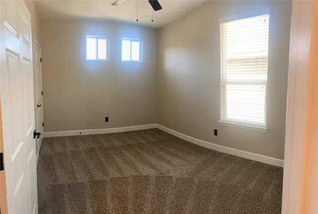 $1,549 | 62 Woodland Hills Drive, Unit B, Conroe, TX 77303