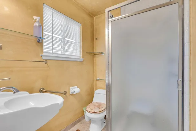 $375,000 | 5036 East Sooner Drive, Fresno, CA 93727