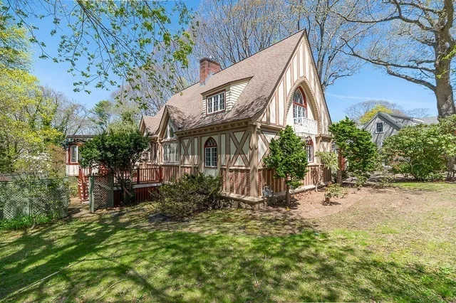 $1,570,000 | 9 Masconomo Street, Manchester, MA 01944