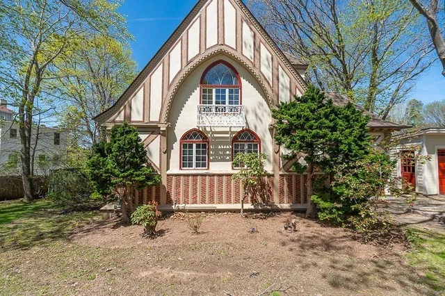 $1,570,000 | 9 Masconomo Street, Manchester, MA 01944