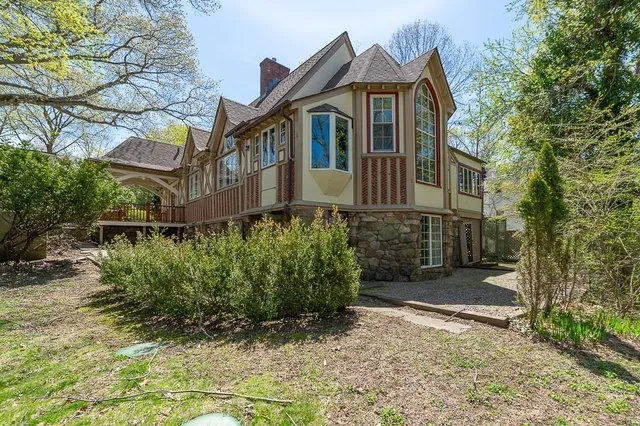 $1,570,000 | 9 Masconomo Street, Manchester, MA 01944