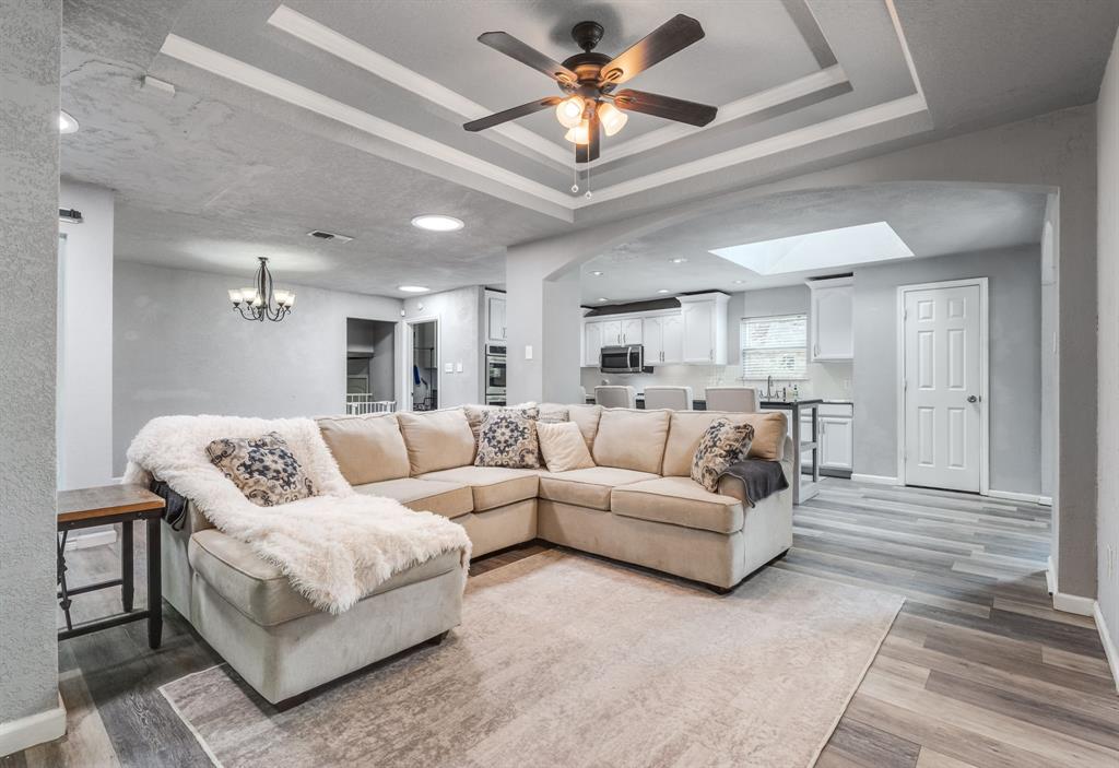 233 Willow Ridge Road Fort Worth, TX 76103 - Photo 5 of 40