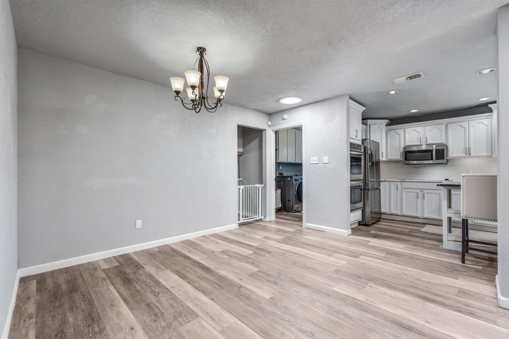 233 Willow Ridge Road Fort Worth, TX 76103 - Photo 9 of 40