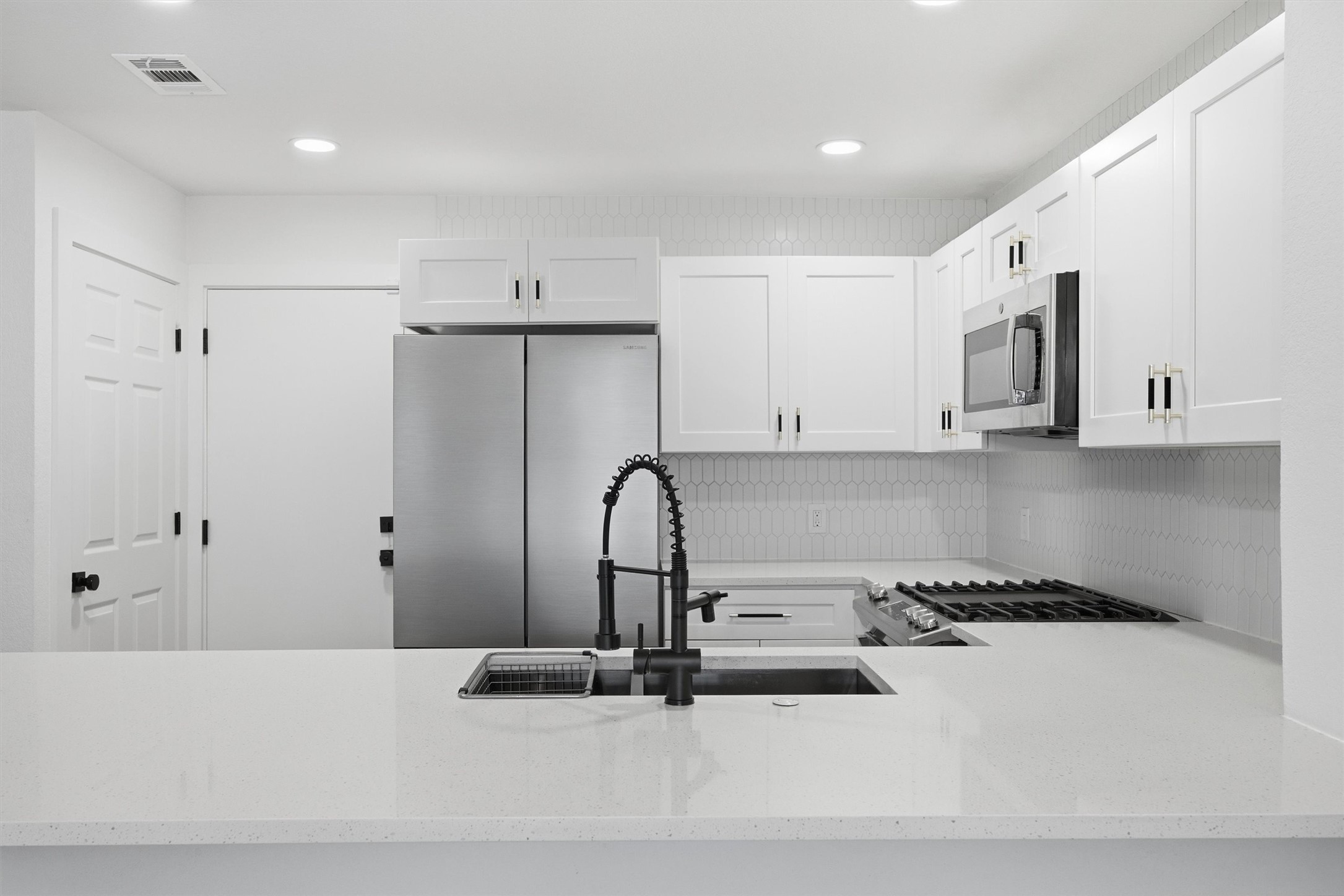 6708 Panda Royle Drive Del Valle, TX 78617 - Photo 13 of 40