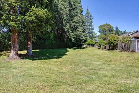 $510,000 | 339 West Thomson Avenue, Sonoma, CA 95476