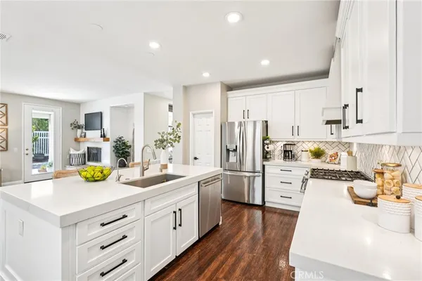 $875,000 | 32493 Angelo Drive, Temecula, CA 92592