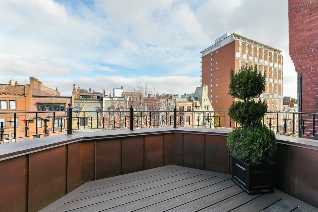 361 Beacon Street, Unit 3 Boston, MA 02116 - Photo 3 of 23 a view of a balcony with an outdoor space
