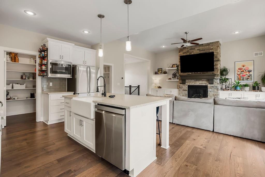 11579 South Barker Road Olathe, KS 66061 - Photo 8 of 30