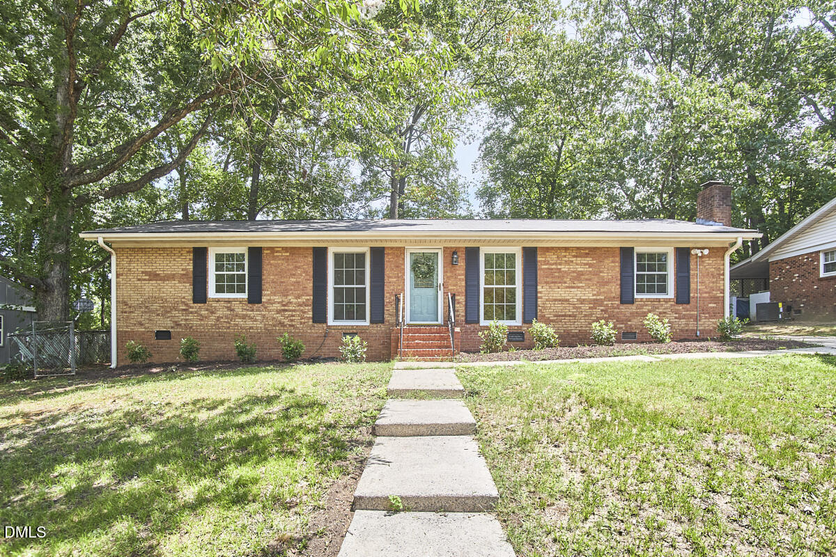 2709 Evers Drive Raleigh, NC 27610 - Photo 3 of 40 005
