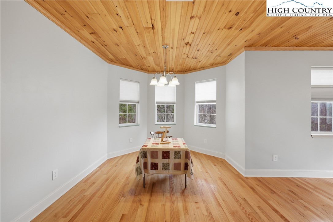 424 Mckinley Ridge Road Lansing, NC 28643 - Photo 11 of 32