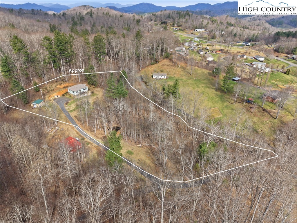 424 Mckinley Ridge Road Lansing, NC 28643 - Photo 13 of 32