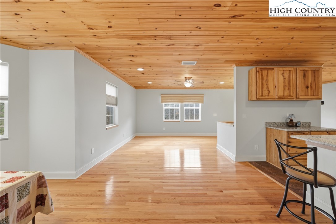 424 Mckinley Ridge Road Lansing, NC 28643 - Photo 5 of 32