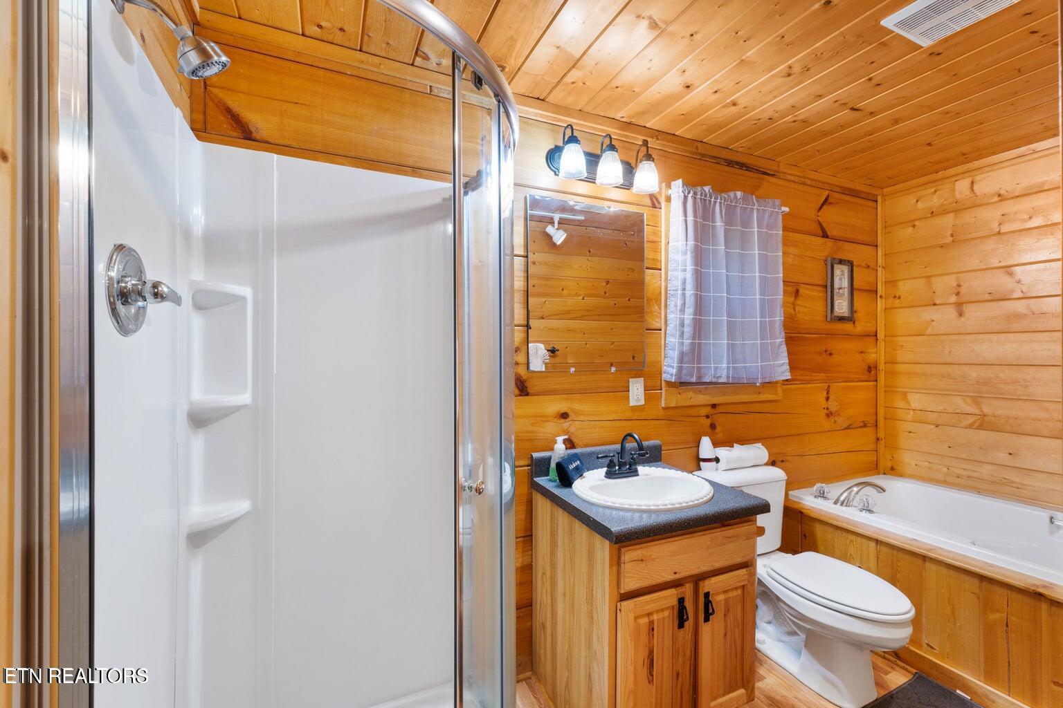 2217 Red Bud Road Sevierville, TN 37876 - Photo 20 of 46 Primary Bath - Main Floor