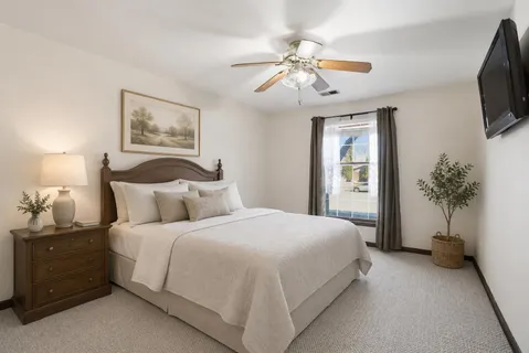 $189,900 | 1630 Camellia Drive, Unit B1, Munster, IN 46321