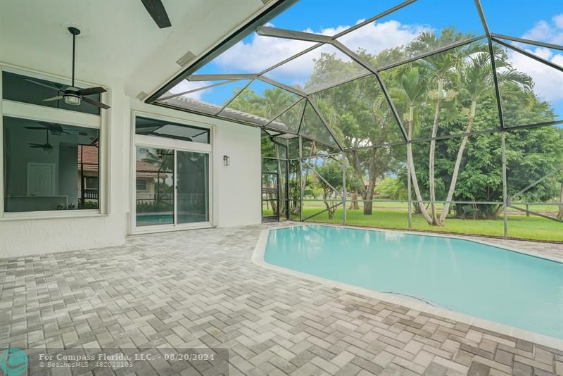 Cooper City Hollywood, FL 33024 - Photo 30 of 39 a view of a backyard of a house