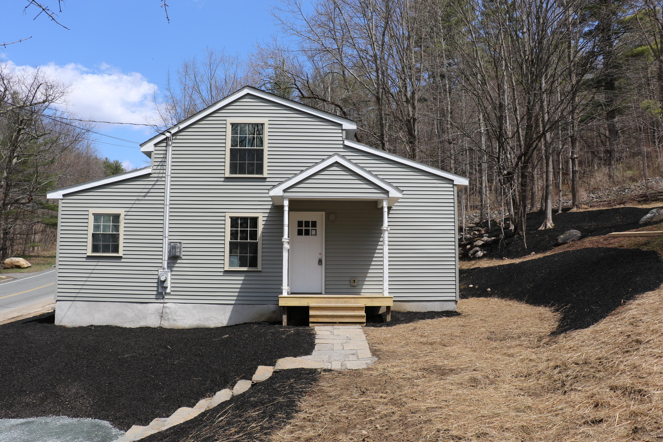 142 Henderson Road Williamstown, MA 01267 - Photo 1 of 12 4S1A5903