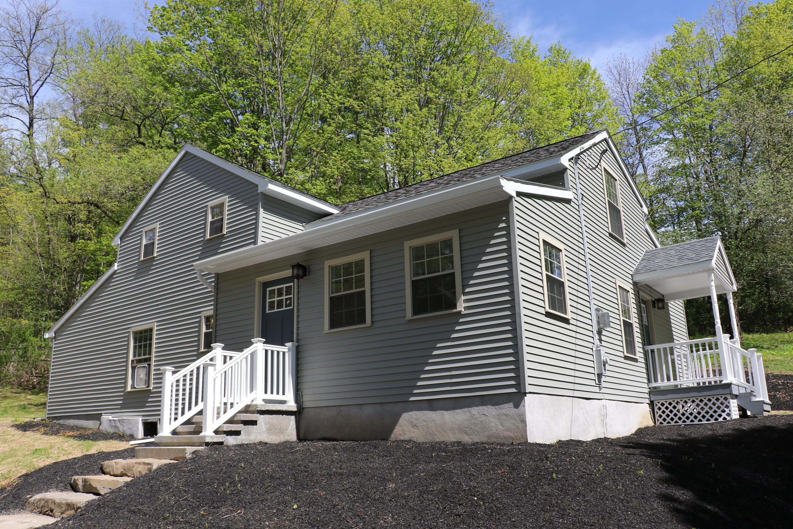 142 Henderson Road Williamstown, MA 01267 - Photo 2 of 12 4S1A6001