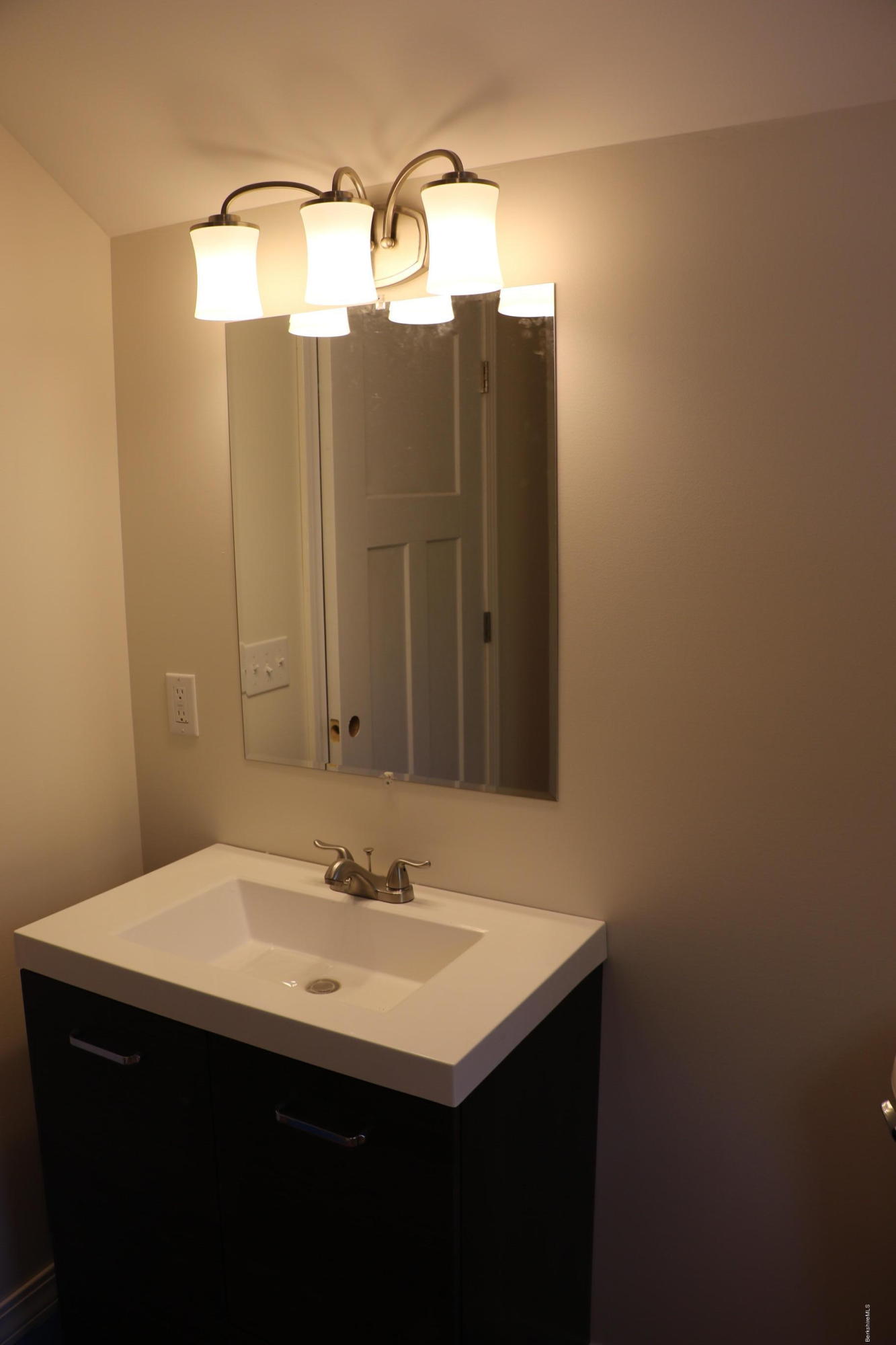 142 Henderson Road Williamstown, MA 01267 - Photo 6 of 12 Down stairs half bath