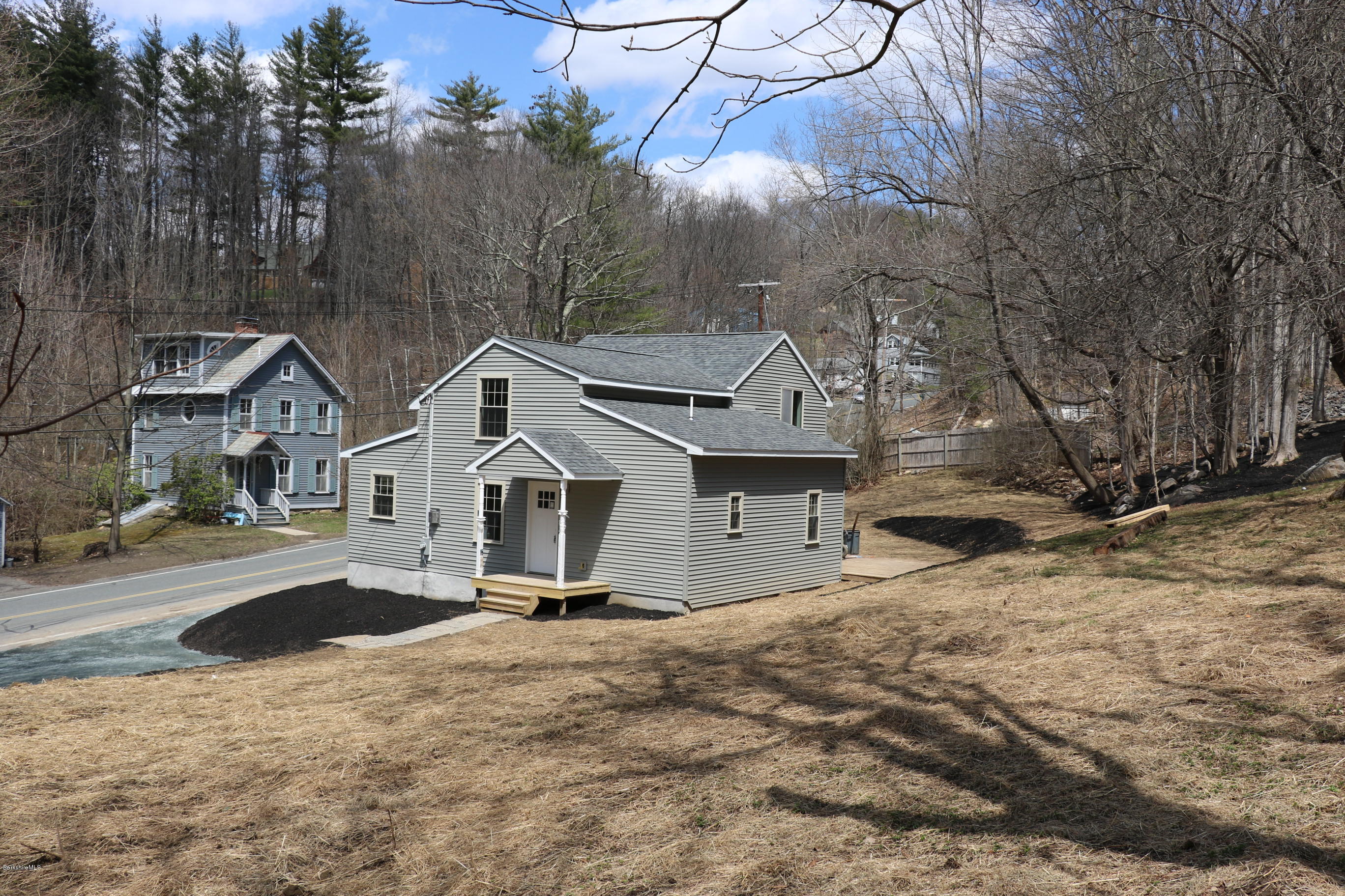 142 Henderson Road Williamstown, MA 01267 - Photo 8 of 12 Yard