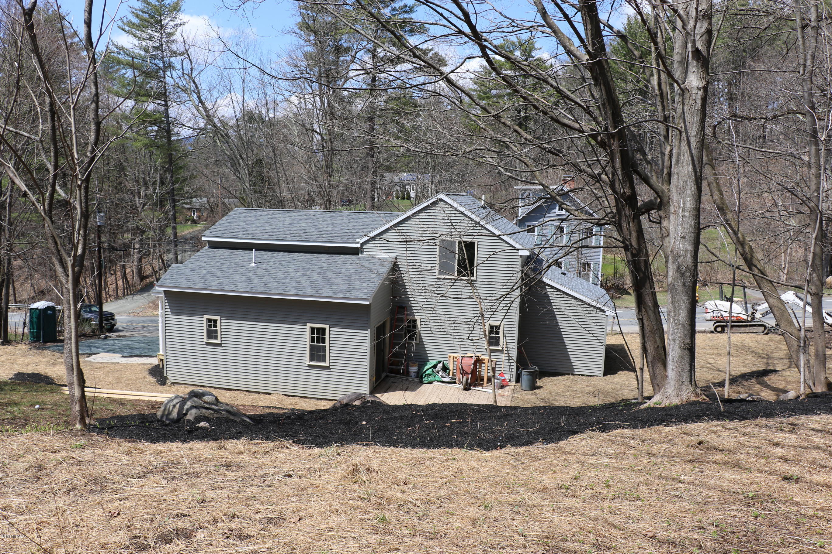 142 Henderson Road Williamstown, MA 01267 - Photo 9 of 12 Back