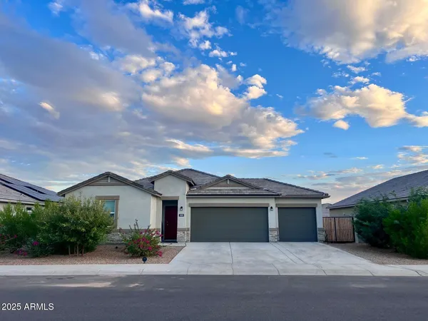 $375,000 | 1033 West Beacon Drive, Casa Grande, AZ 85122