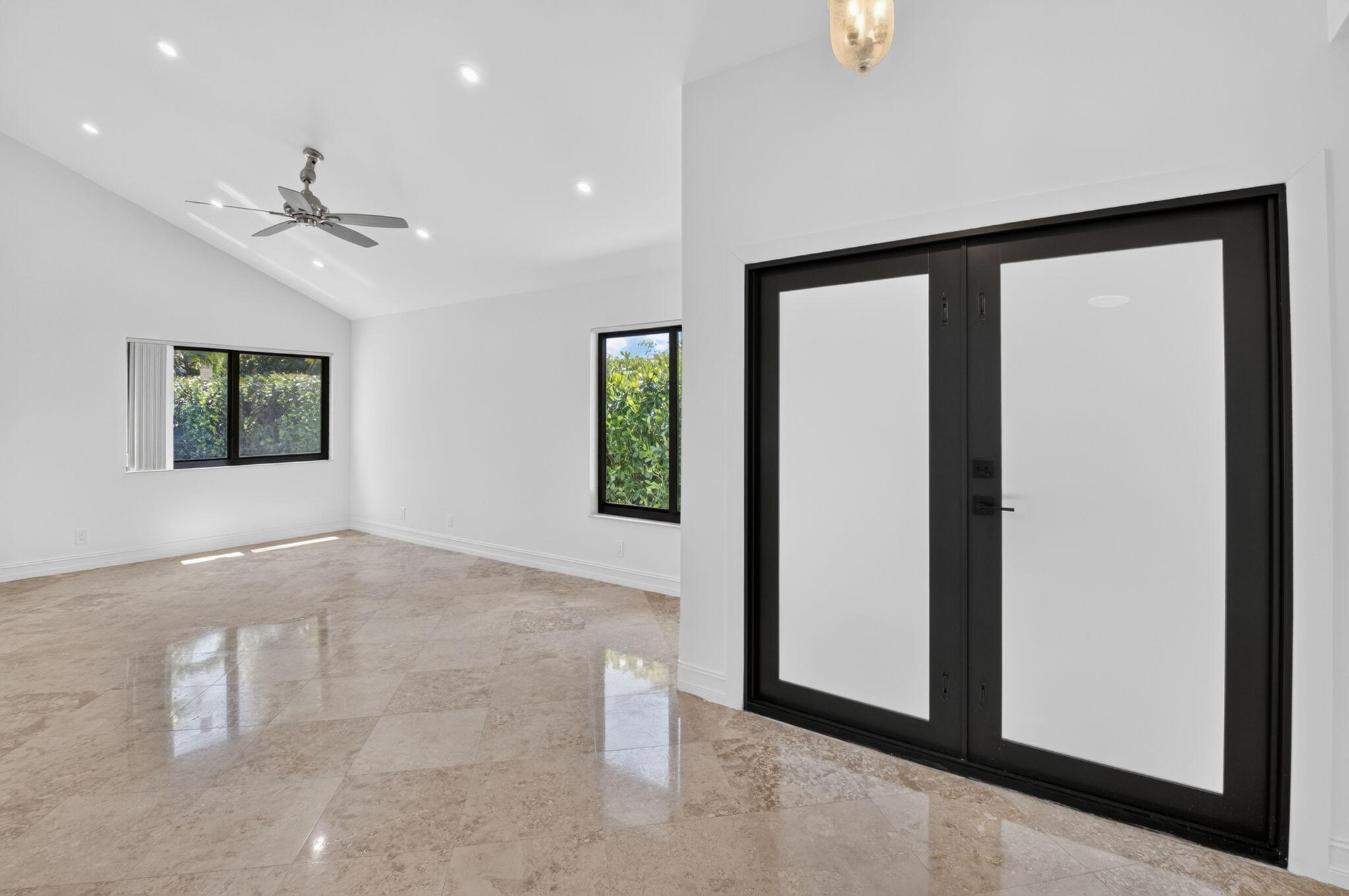 21661 Casa Monte Court Boca Raton, FL 33433 - Photo 2 of 31 Entry