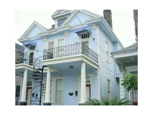 $1,900 | 3929 Coliseum Street, New Orleans, LA 70115