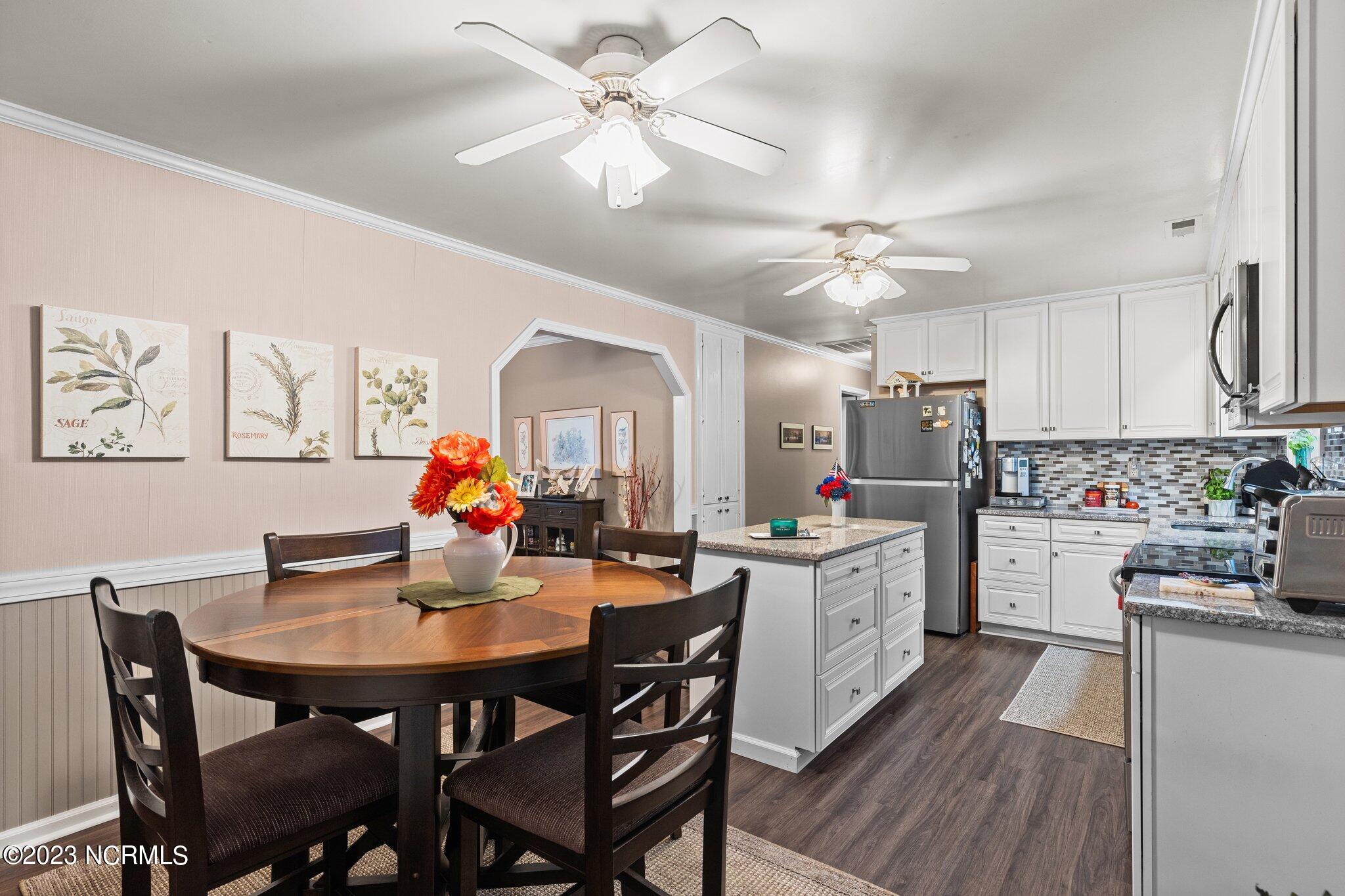 448 McCabe Road Newport, NC 28570 - Photo 23 of 52 25-web-or-mls-_S3A8447