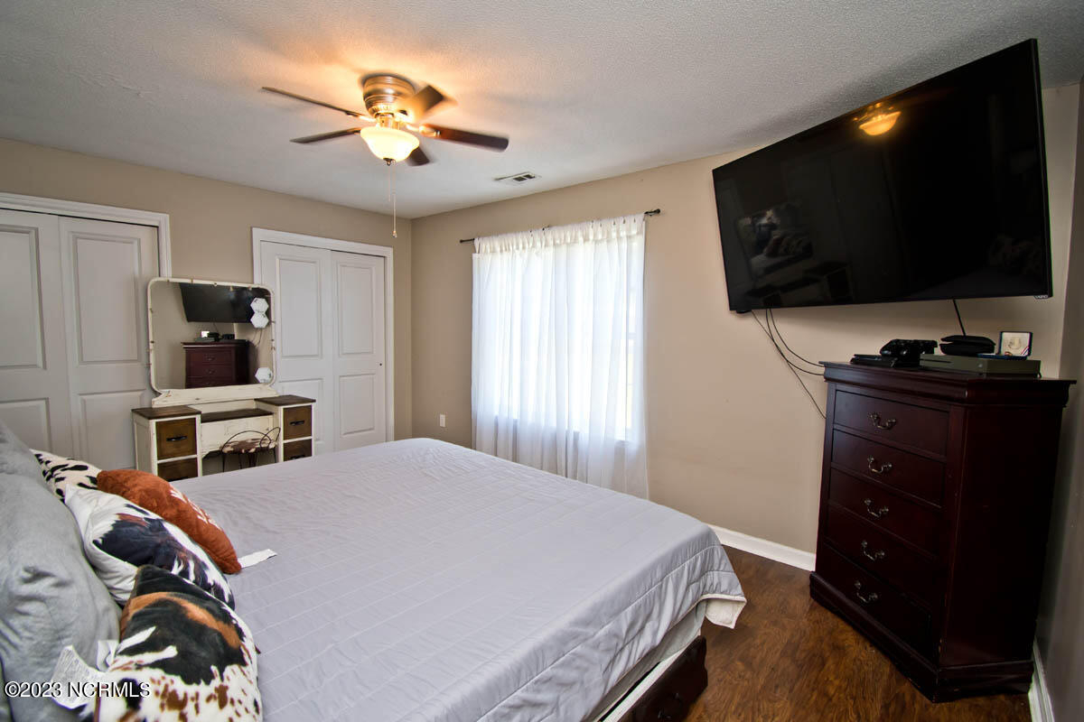 249 Sand Ridge Road Hubert, NC 28539 - Photo 20 of 27 spacious and bright master