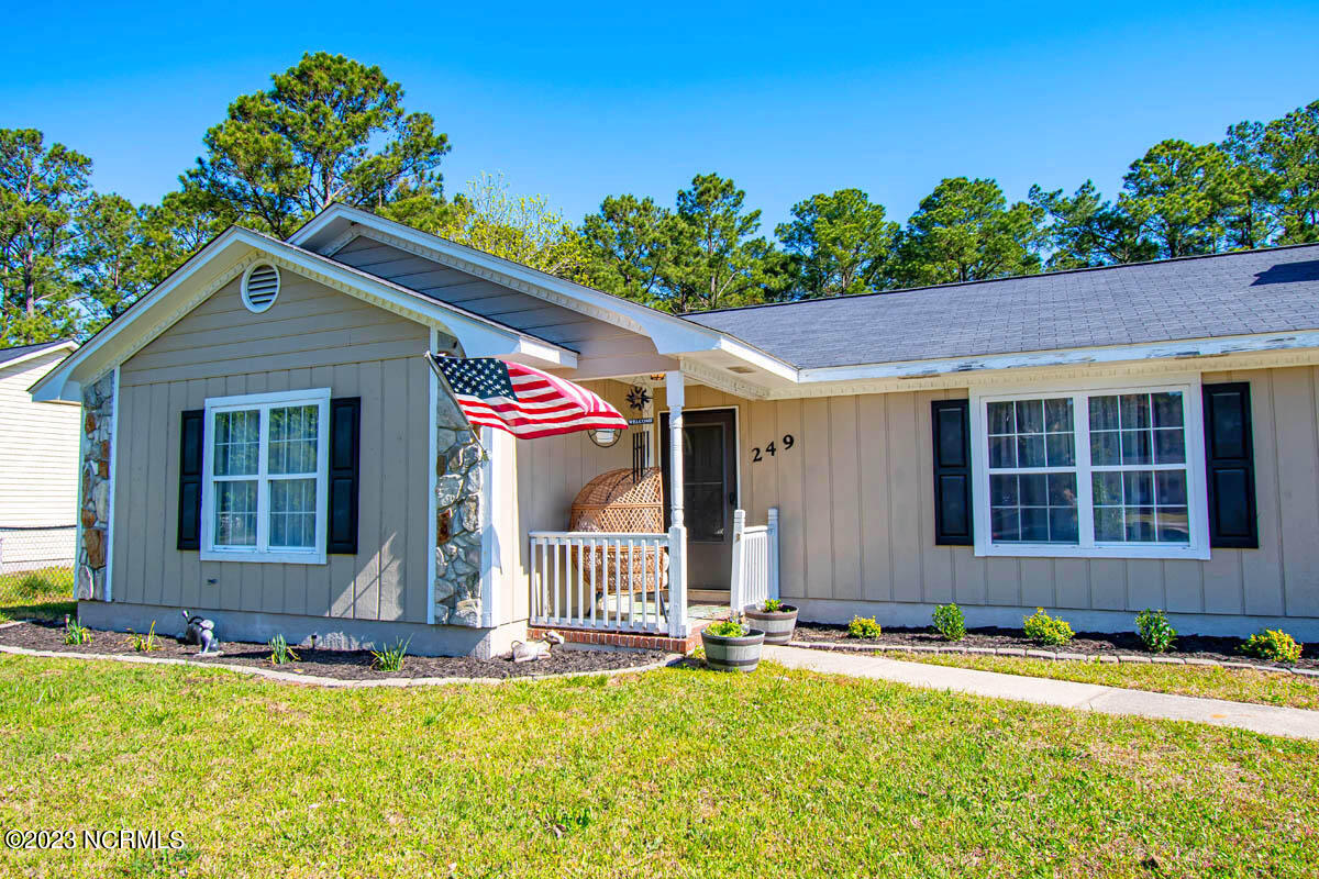 249 Sand Ridge Road Hubert, NC 28539 - Photo 2 of 27 front close up
