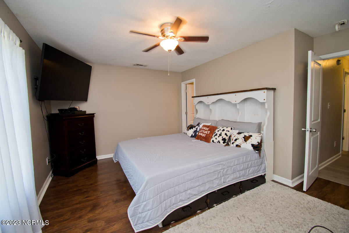 249 Sand Ridge Road Hubert, NC 28539 - Photo 22 of 27 master from closets