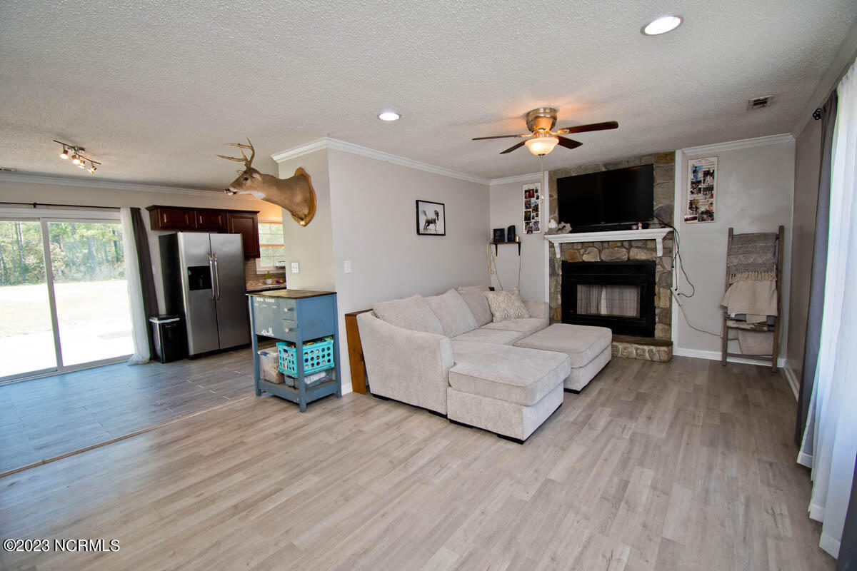 249 Sand Ridge Road Hubert, NC 28539 - Photo 3 of 27 living toom