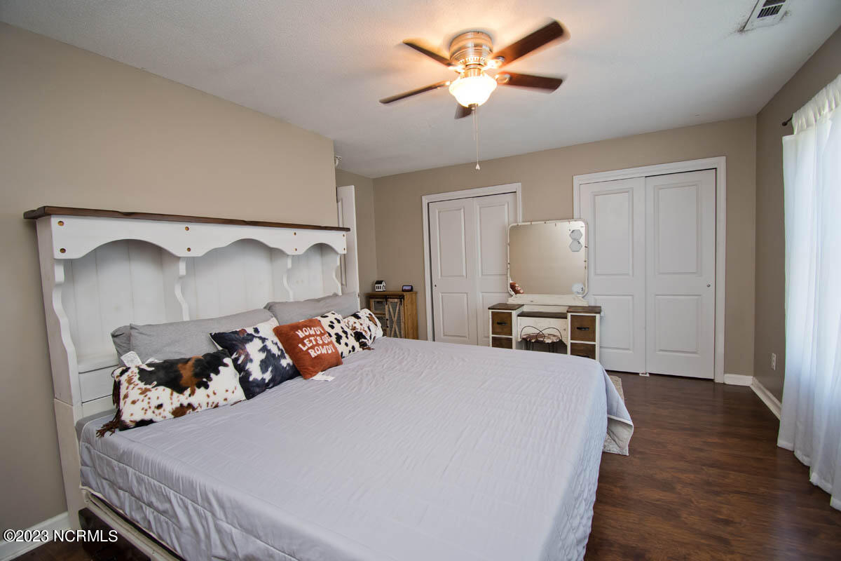 249 Sand Ridge Road Hubert, NC 28539 - Photo 10 of 27 roomy master with two closets