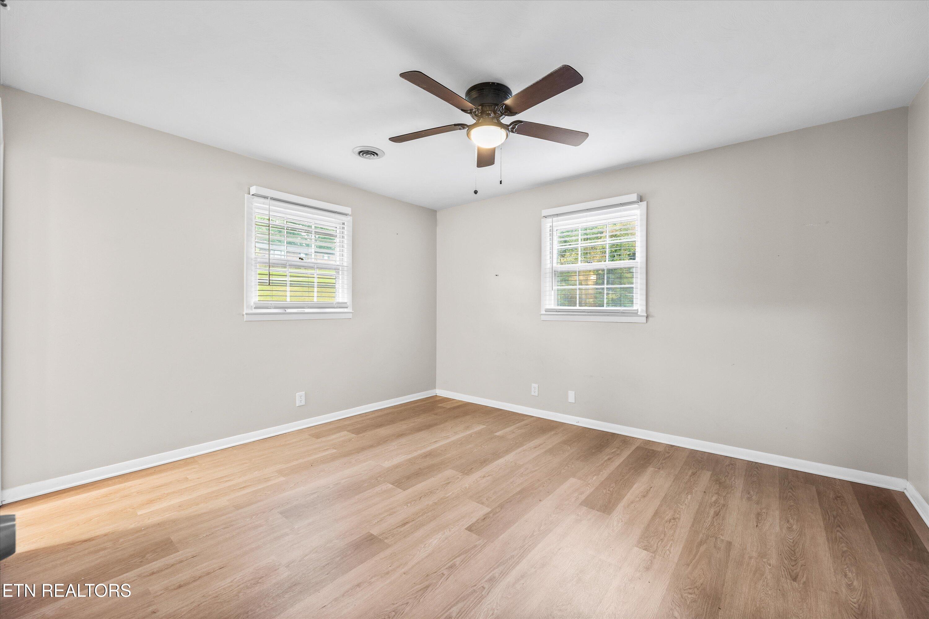 8114 Sharp Road Powell, TN 37849 - Photo 14 of 43 18-8114 Sharp Rd-11