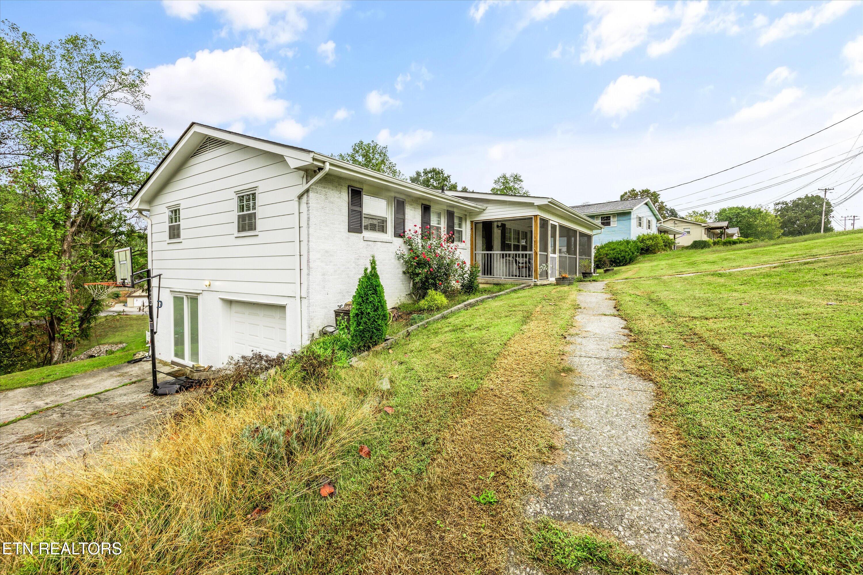 8114 Sharp Road Powell, TN 37849 - Photo 37 of 43 04-8114 Sharp Rd-35