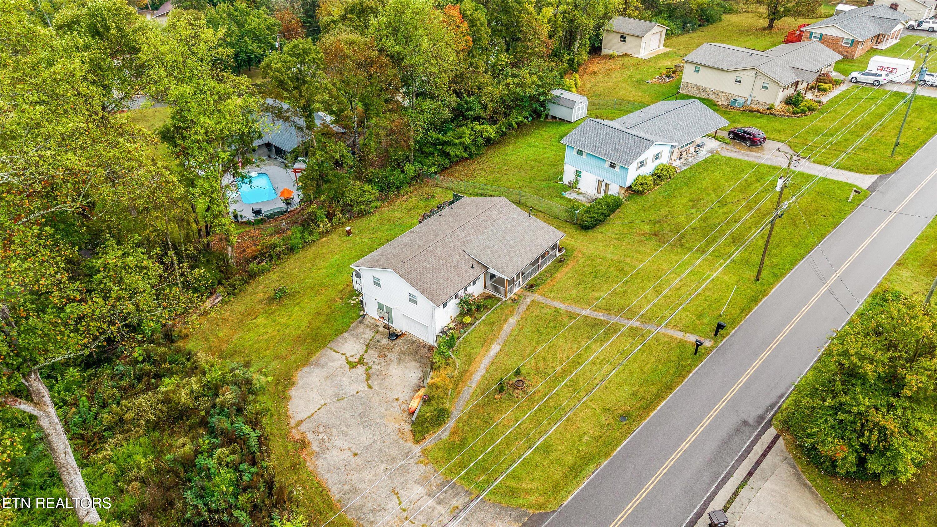 8114 Sharp Road Powell, TN 37849 - Photo 38 of 43 39-8114 Sharp Rd-37