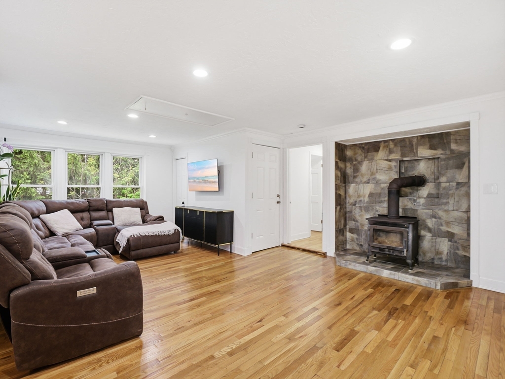 84 City Depot Road Charlton, MA 01507 - Photo 13 of 35