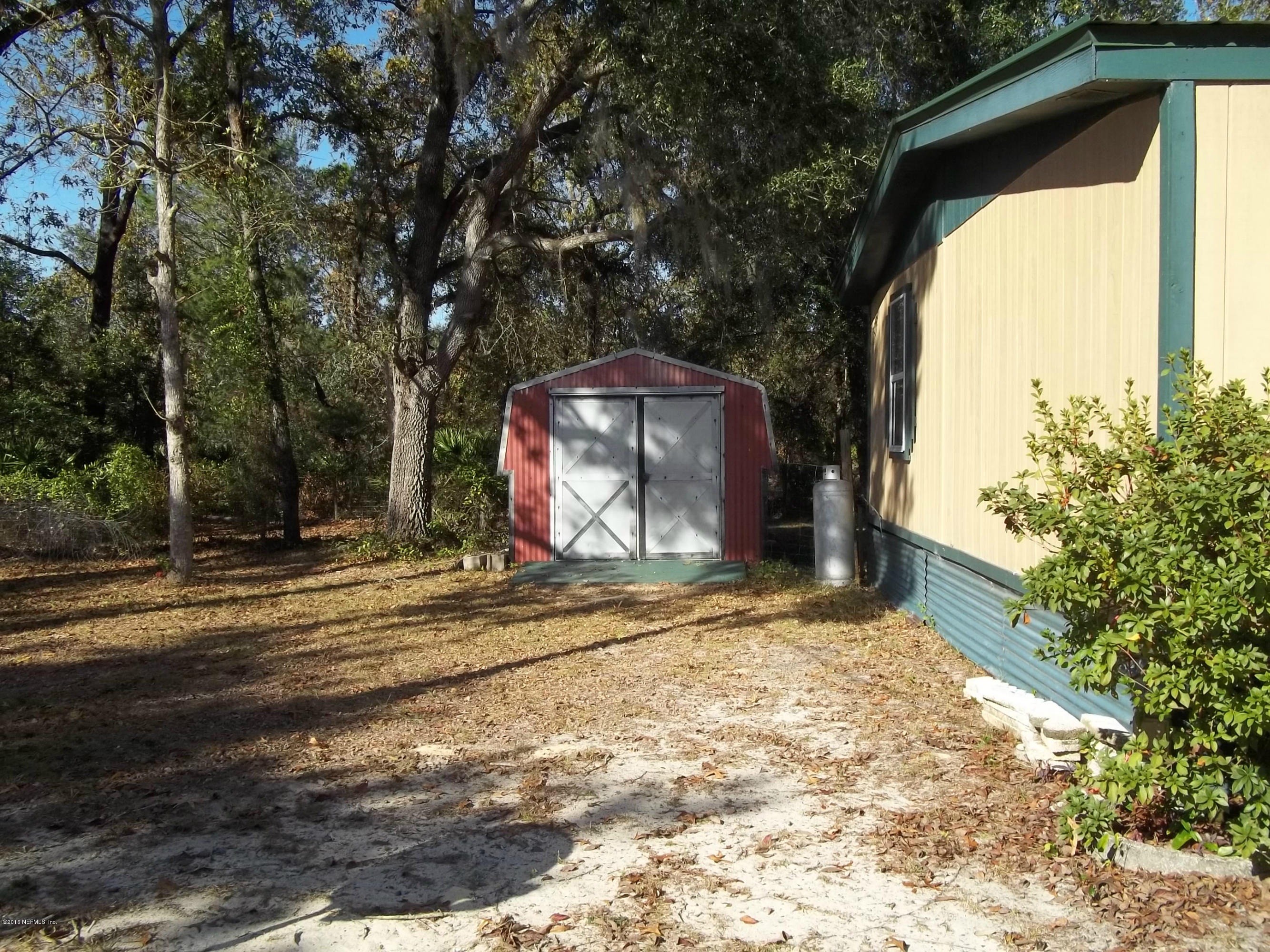 108 Randy Street Interlachen, FL 32148 - Photo 11 of 12 side yard