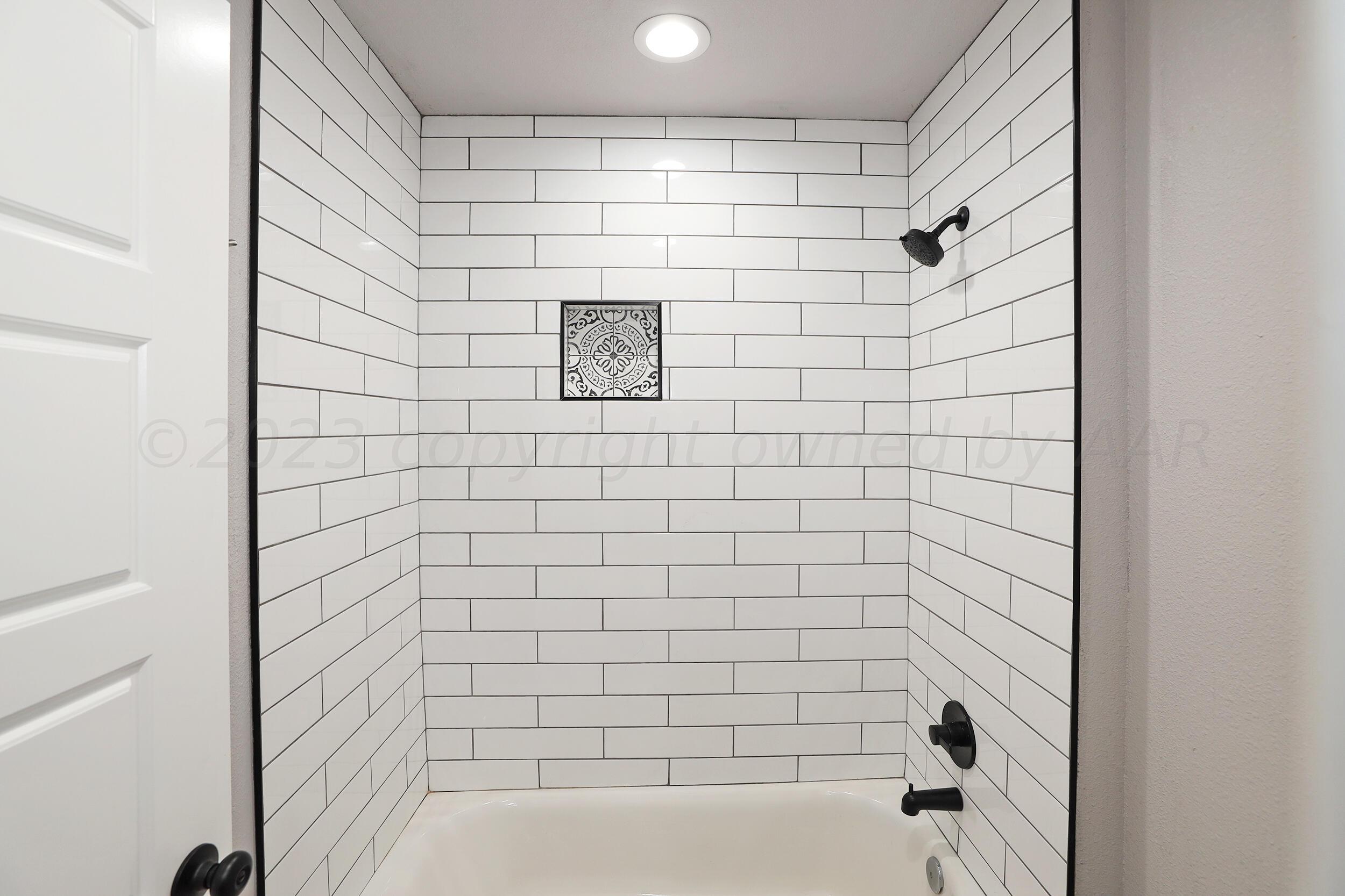 8945 Redbud Road Amarillo, TX 79119 - Photo 13 of 21 Bathroom Shower